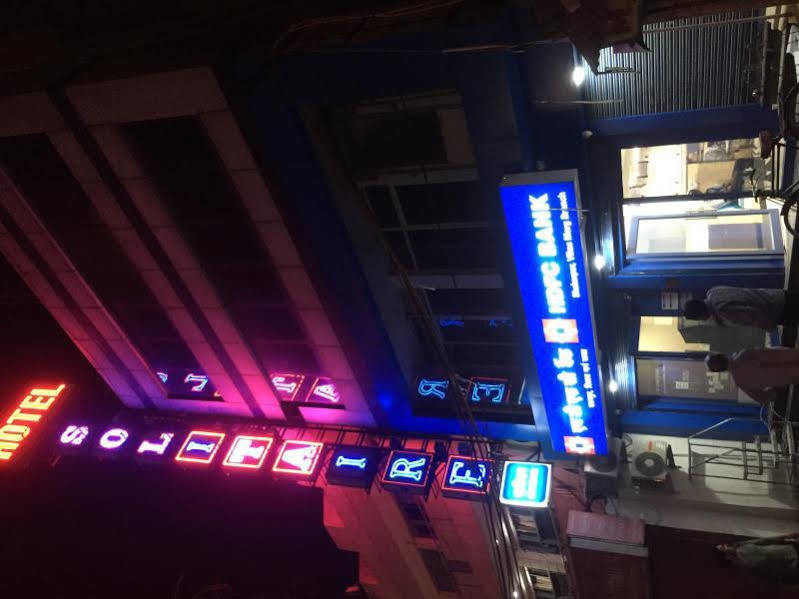 Solitaire Hotel New Delhi Exterior foto